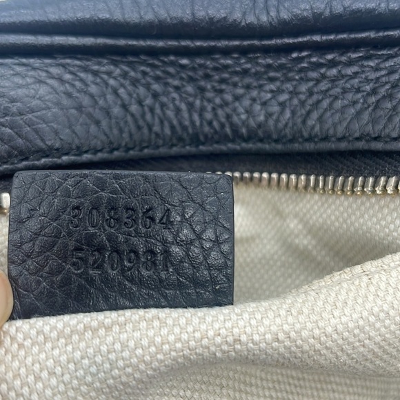 Gucci Black pebbled leather Soho Disco camera bag with tassel Rare - Picture 8 of 10